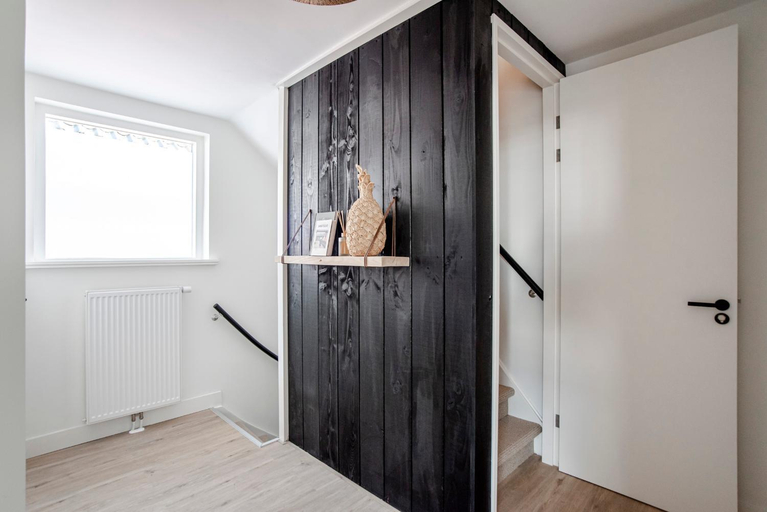 Others 3, Marley’s Beachhouse - Luxury Guest Room with balcony, Zandvoort