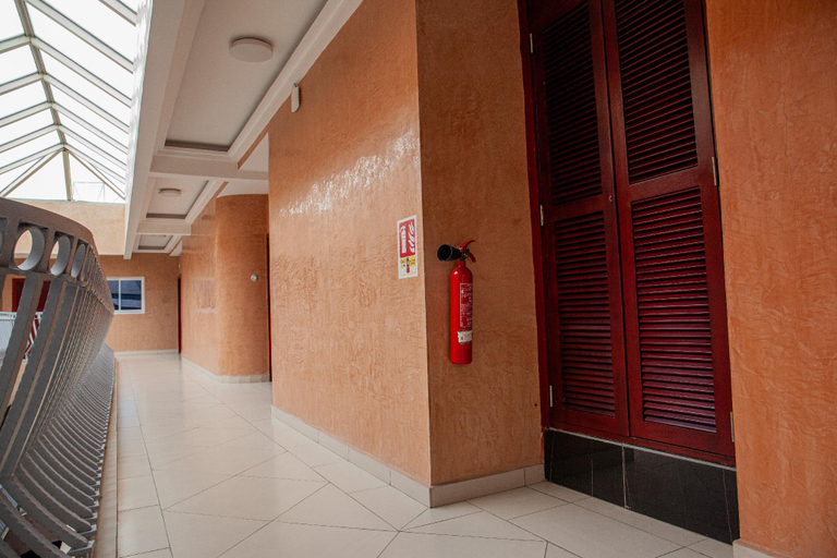 Others 4, Hotel Mickel, Wouri