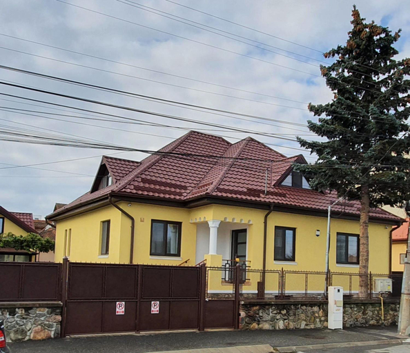 Others 3, Yellow House, Sibiu