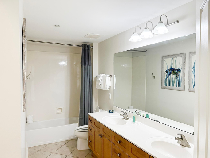 Bathroom 5, Aqua Resort 401 - Piece of Serenity, Bay