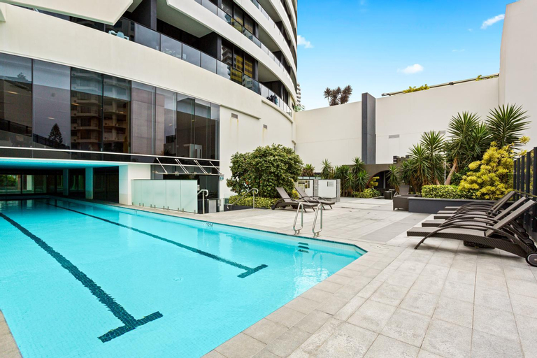 Tower 1 Oracle 16th floor Stunning views, Gold Coast