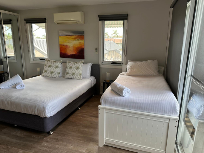 Bedroom 3, Saltwater Villas - Pet Friendly Accommodation, Maroochy - Mooloolaba