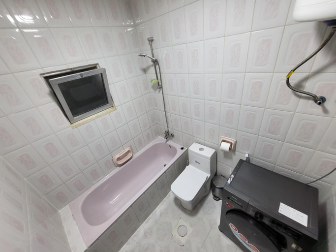 Bathroom, Petra Hills House, Wadi Musa