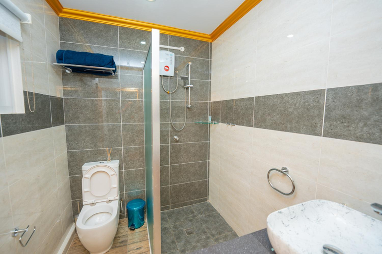 Others 4, Paradise Breeze Apartments