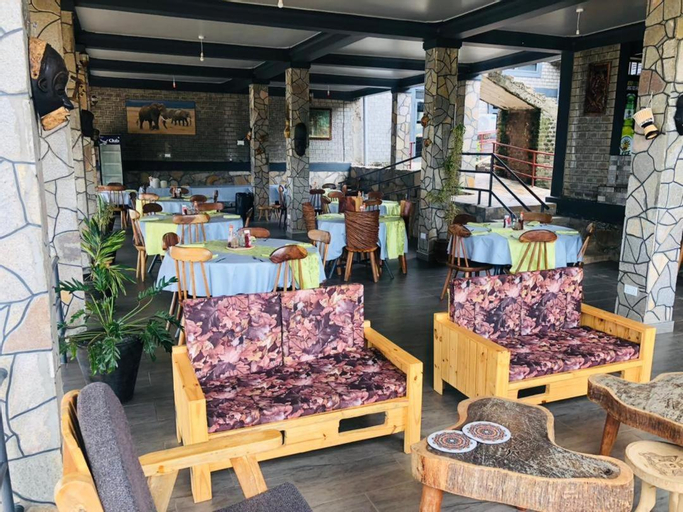 Food & Drinks, Gipir and Labongo Safari Lodge Ltd, Jonam