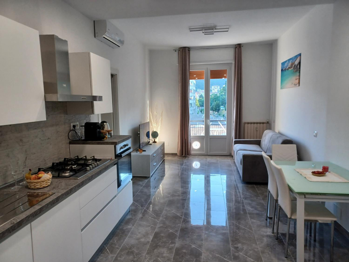 Others 5, Adelina House, La Spezia