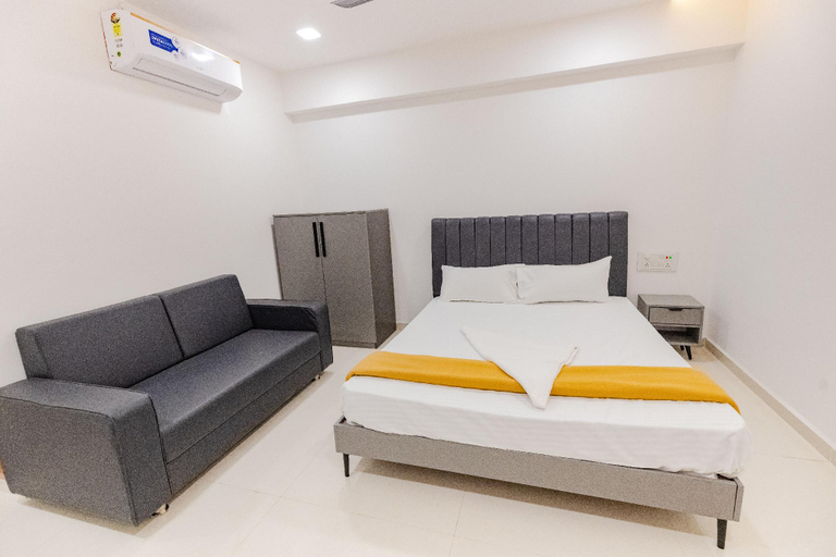 Bedroom 3, Hotel Lennox, Surat