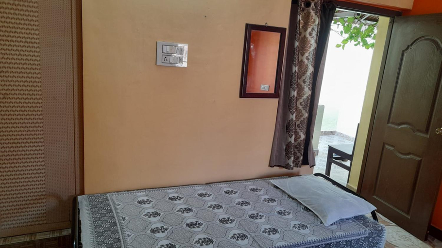 Bedroom 4, VILLA UMAR HOMESTAY, Puducherry
