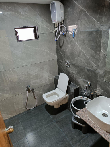 Bathroom 4, Hotel Lotus, Anand