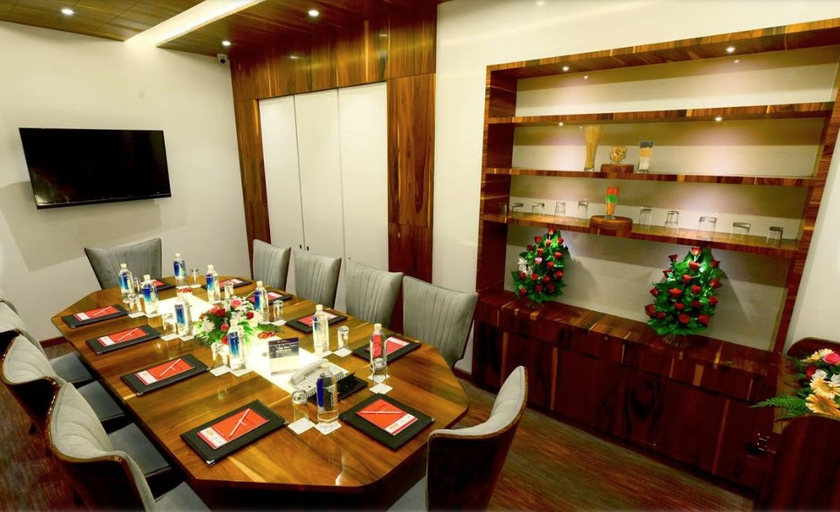 Food & Drinks 3, Surestay Hotel By Bw Model Town Amritsar, Tarn Taran
