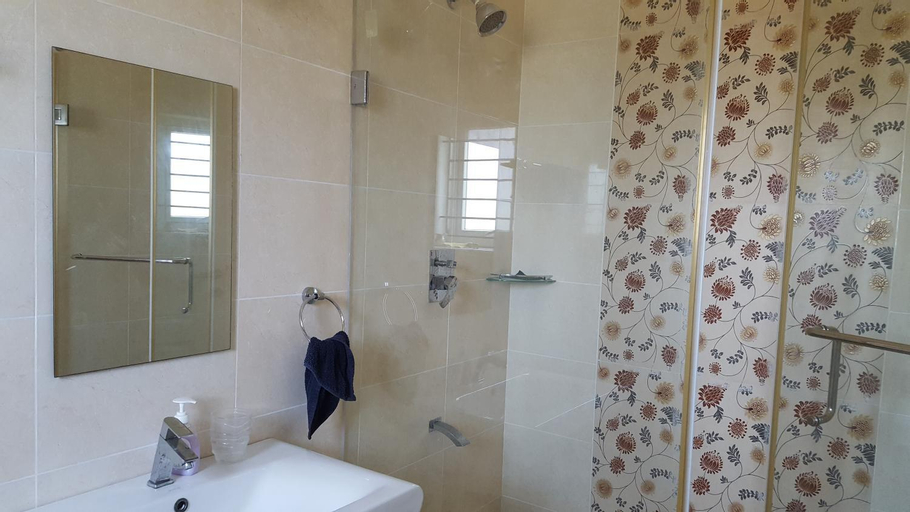 Bathroom 6