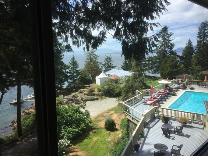 Sport & Beauty 2, Rockwater Secret Cove Resort, Sunshine Coast