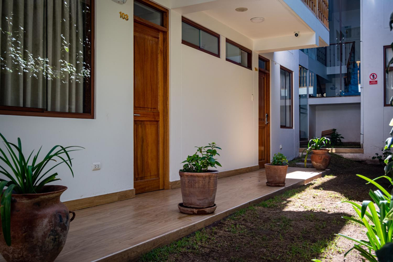 Exterior & Views