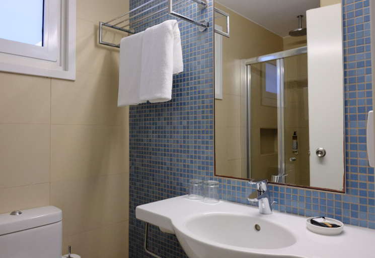Bathroom 5, Sunrise Gardens