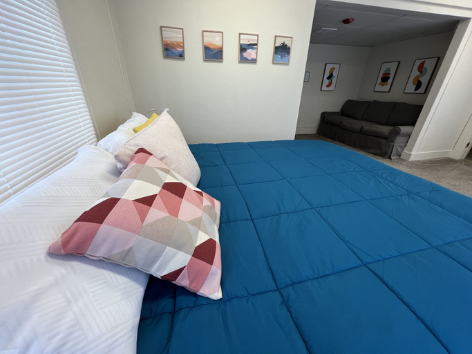 Bedroom 2, Counting Z's, Lane