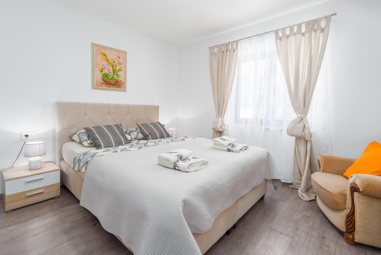 Bedroom 2, Alex Deluxe Apartments on Beach, Poreč