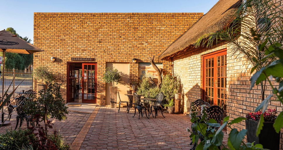 Exterior & Views 1, Kuruman Inn, John Taolo Gaetsewe