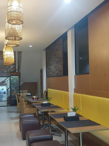 Food & Drinks, Ladja Hotel, Sintang