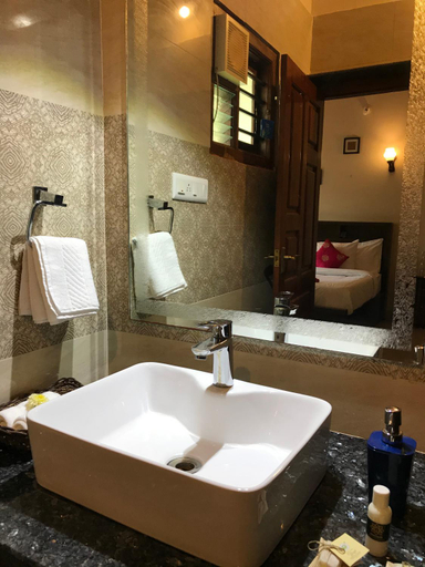 Bathroom, Villa Wodeyarmutt, Chikmagalur