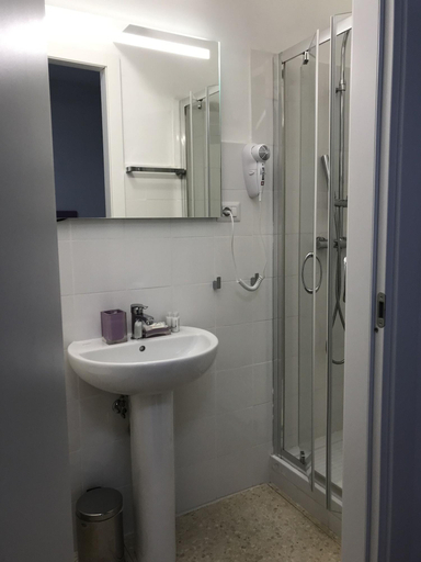 Bathroom 5, Affittacamere Dianir, Rome