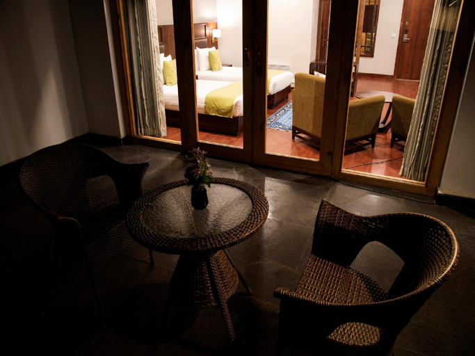 Others 5, City Hotel Thimphu, Chang