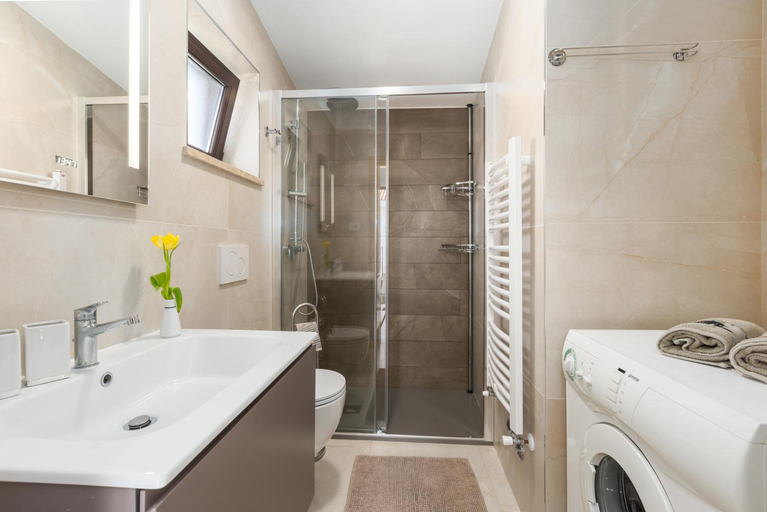 Bathroom 4, Alex Deluxe Apartments on Beach, Poreč
