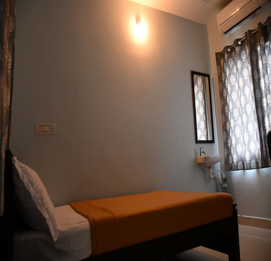 Bedroom 3, Thendral Park Inn, Viluppuram