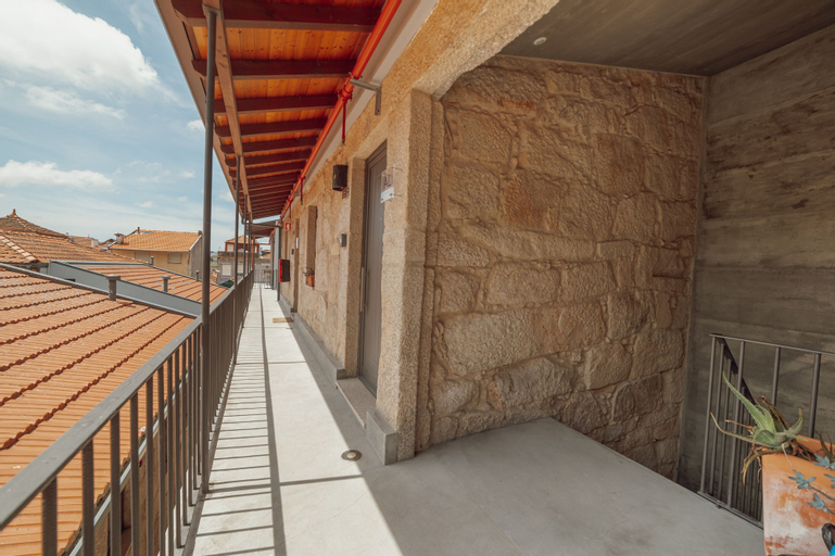 Mezzanine Stylish by Vacationy, Porto