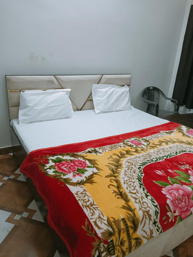 Bedroom 2, Radha madhav dham, Mathura