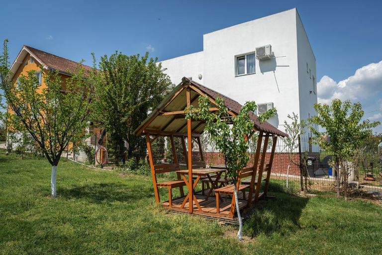 Others 5, Casa Stefan, Sanmartin