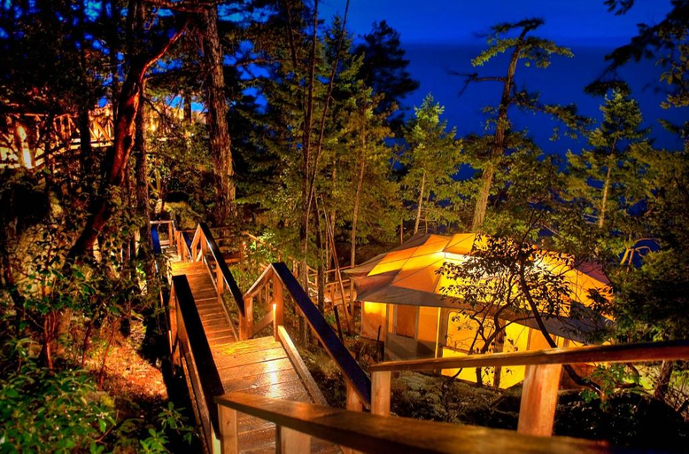 Public Area, Rockwater Secret Cove Resort, Sunshine Coast