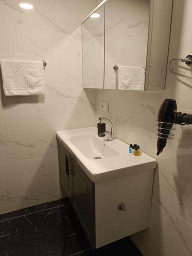 Bathroom, Nomad Hub Istanbul Residence, Kartal