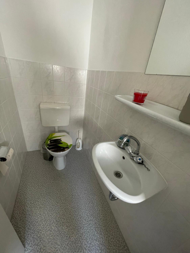 Others 4, Schones einfaches zentrales Zimmer uber den Dachern der Stadt, Bremerhaven
