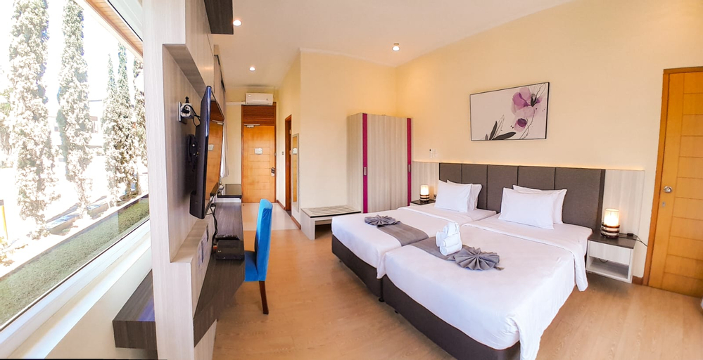 Bedroom 12