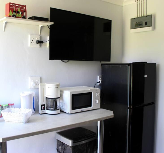 Facilities 3, 4 on Verbena, Ekurhuleni