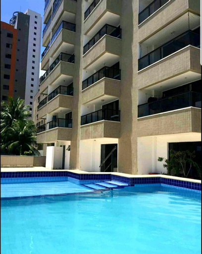 Exterior 3