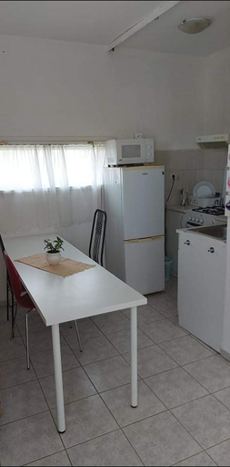Others 4, Badacsonyi Csobbanas privat berlemeny, Tapolca