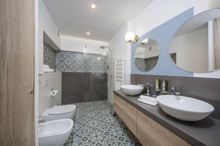 Bathroom 4, Ermine Suites, Kraków City