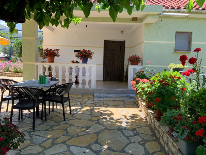 Others 5, Vjosa Guest House, Tepelenës