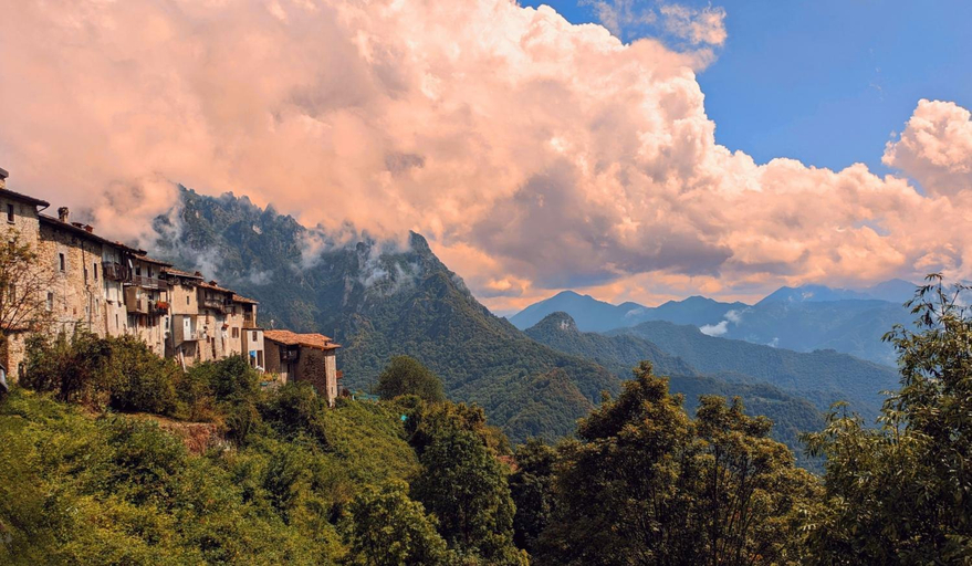 Others 3, B&B Piccolo Tibet, Brescia