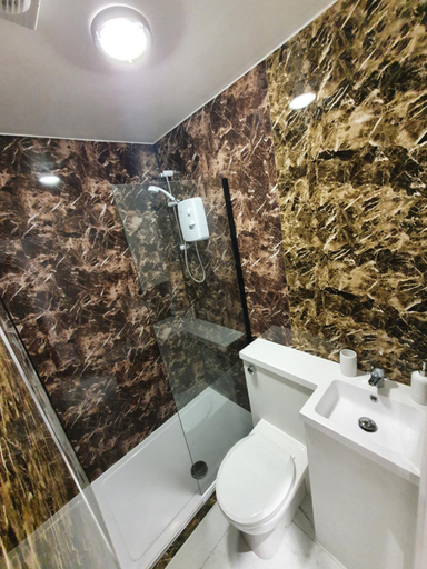 Others 2, The Suite, Thurrock