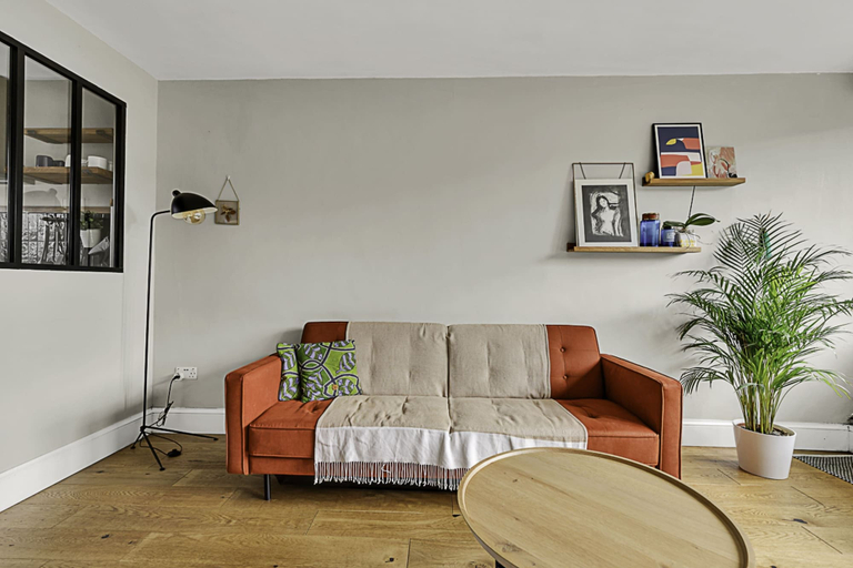 Others 5, Cosy & Quiet Flat With Garden Close Central London, London