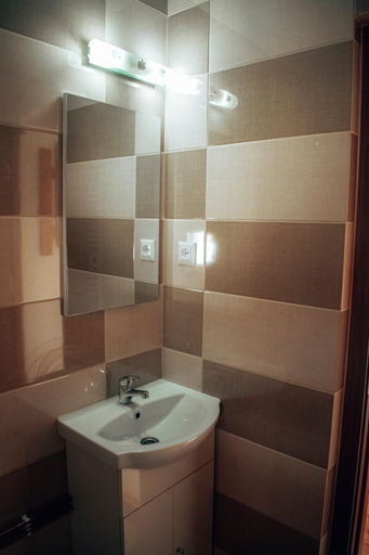 Others 5, Casa Ianis, Arieseni