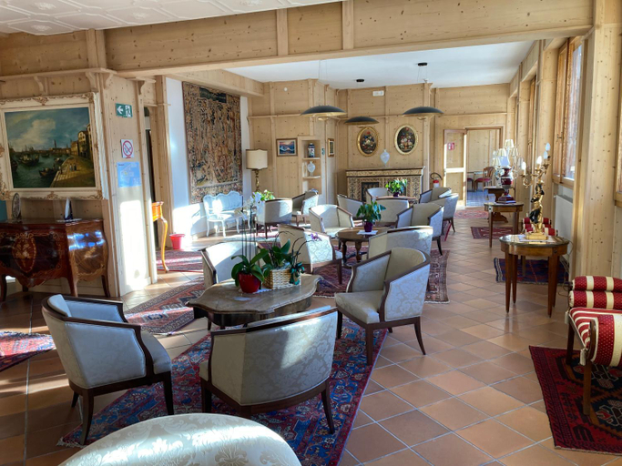 Others 2, Hotel Nevada, Udine
