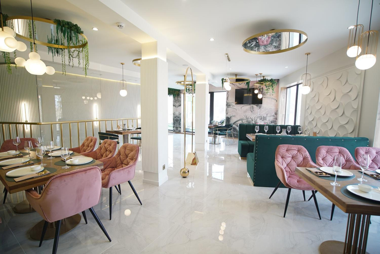 Food & Drinks 5, HIDE PARK Hotel, Vinnyts'kyi