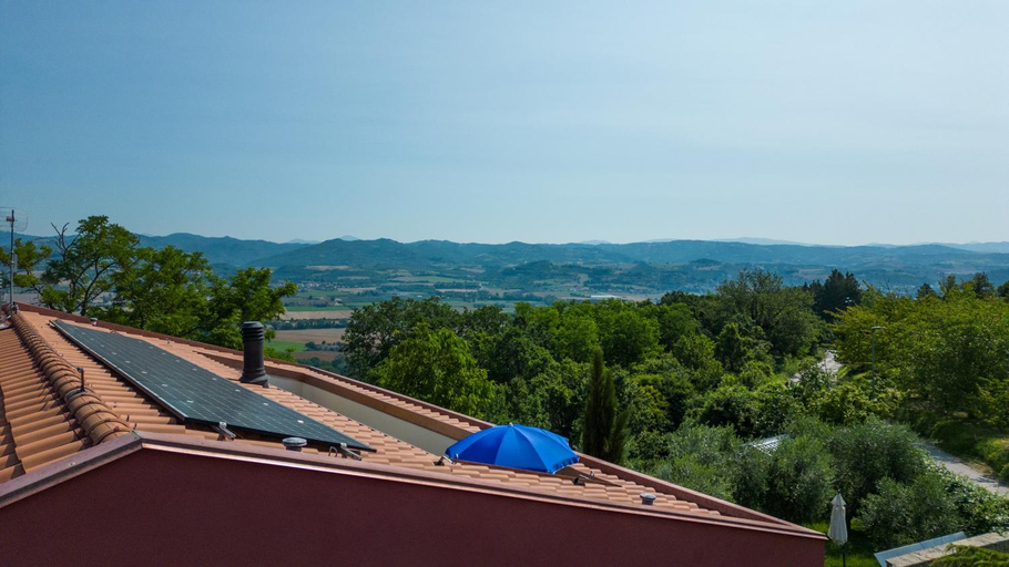 Others 3, GuestHost - Villa Silvana - Apt Giulia & Michela with terrace & parking, Perugia