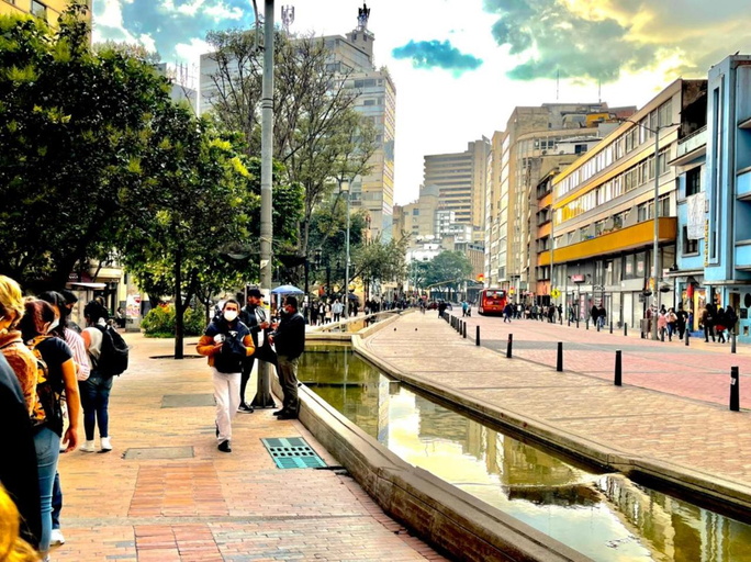 Others 3, La Casa De Las Plazas, Santafé de Bogotá