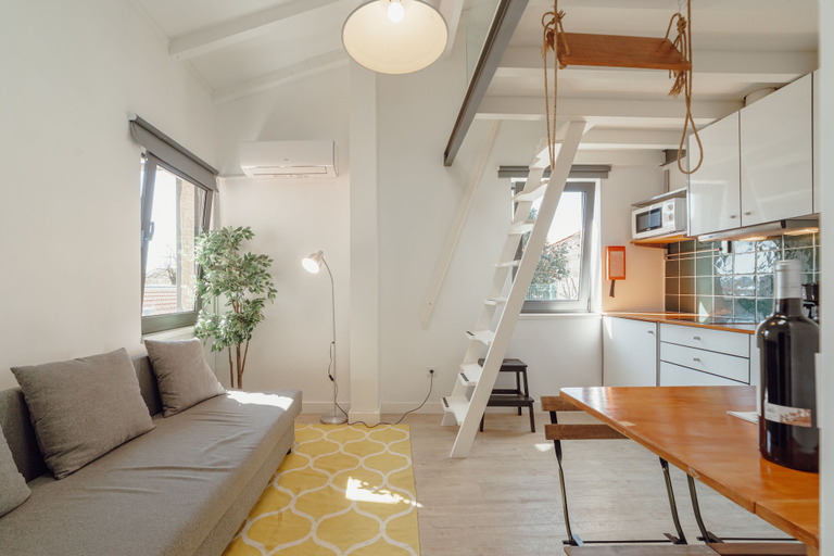 Others 2, Mezzanine Stylish by Vacationy, Porto