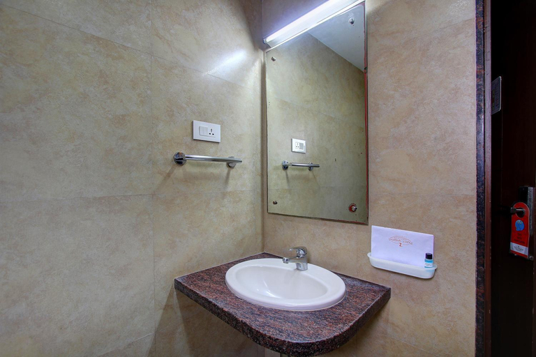 Bathroom 3, Hotel Prince Garden, Coimbatore