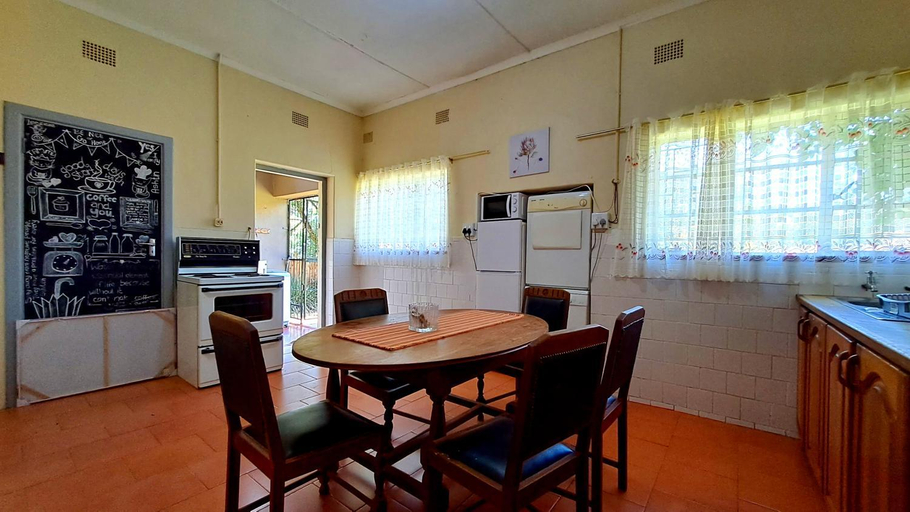 Kitchen, Pine Forest Cottage, Ehlanzeni